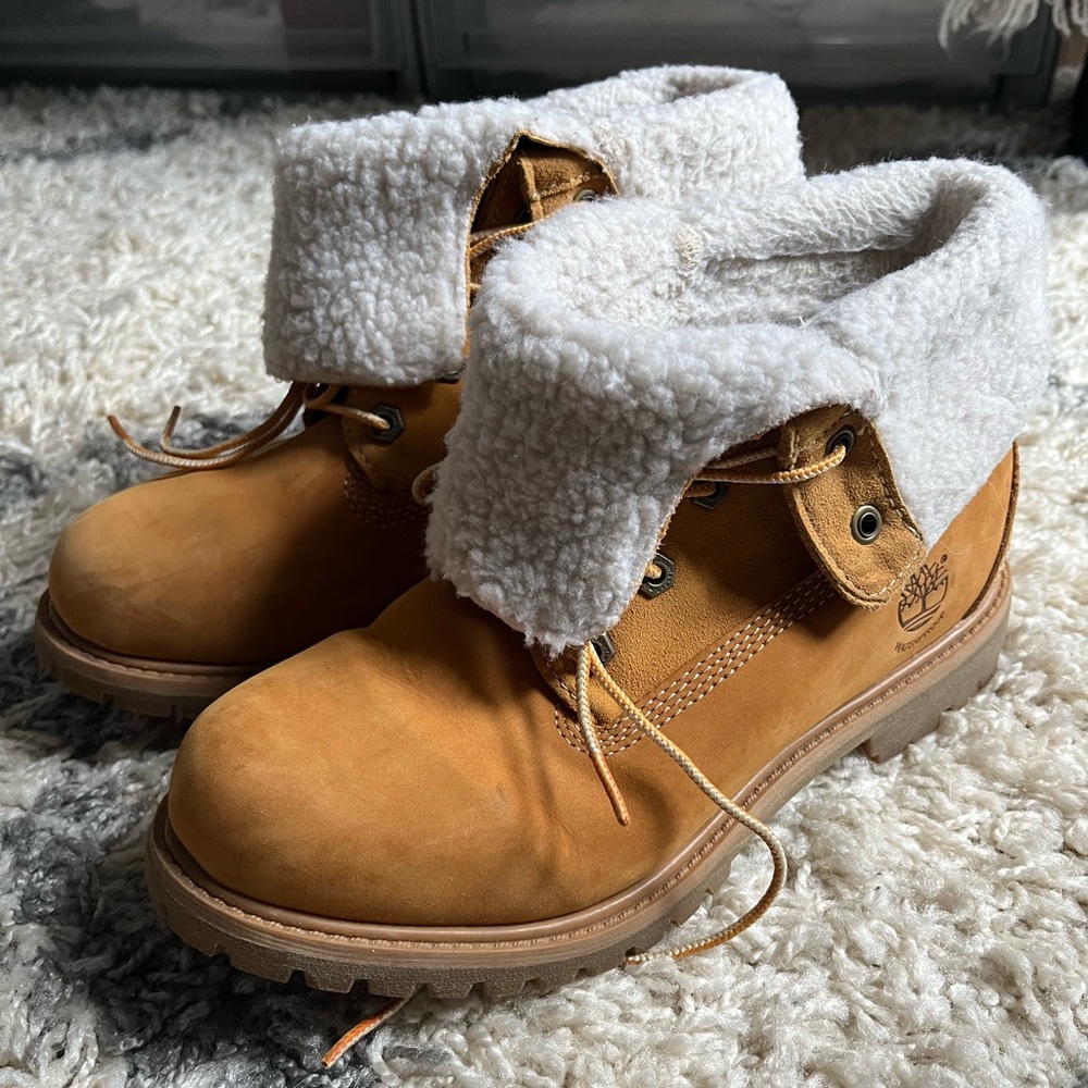 WOMEN'S TIMBERLAND® AUTHENTICS WATERPROOF ROLL-TOP BOOTS SIZE 7
